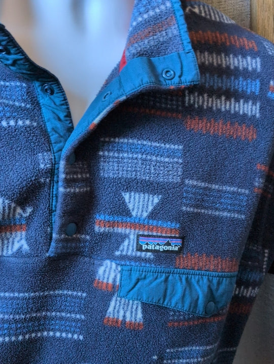 Patagonia Men’s Synchilla Snap-T Pullover in the "River Tribe" size m