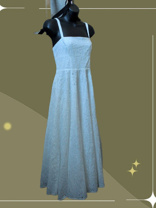 Hill House Home Margot Dress in Broderie Anglaise / White Eyelet XS.