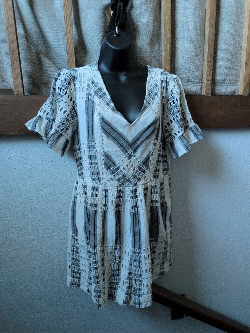 Anthropologie Ett:twa Striped Eyelet Romper size US 8.