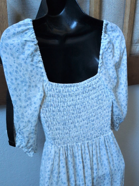 Abercrombie & Fitch light blue floral ruched or smocked midi dress size s