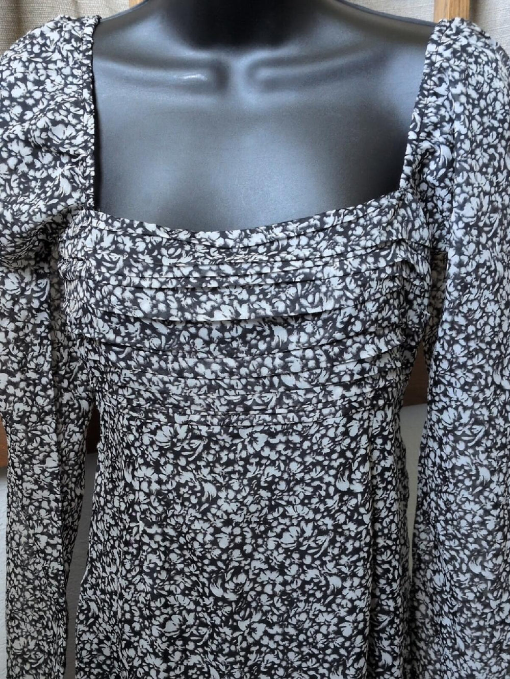 Abercrombie And Fitch Emerson Chiffon Long Sleeve Midi - Smal