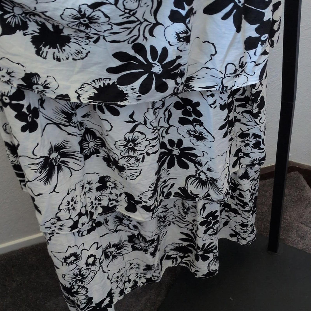 Abercrombie And Fitch Tiered Emerson Maxi Dress In Black And White - Sma