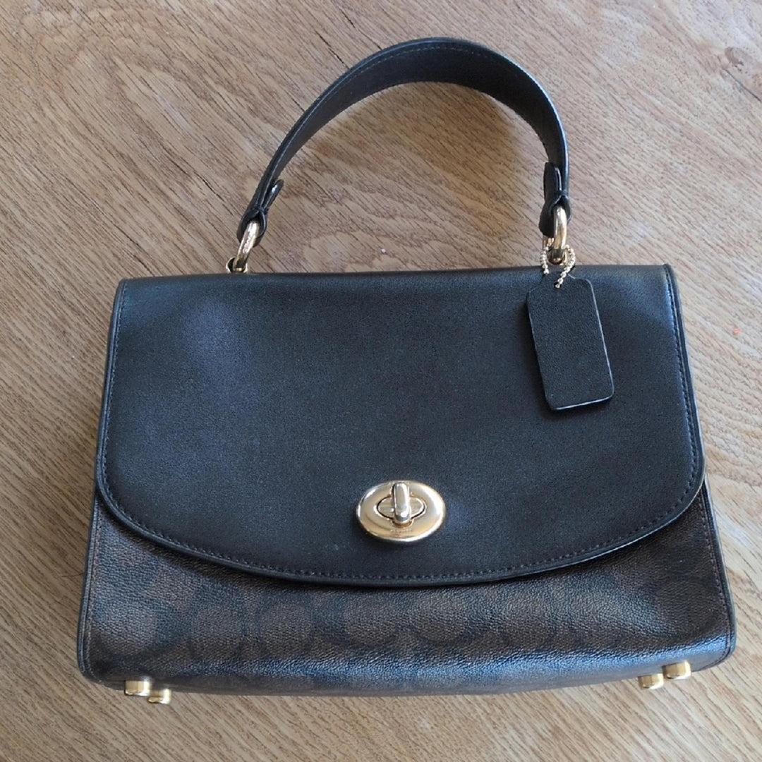 Coach Tilly Top Handle Purse With Dark Signature Print Bottom