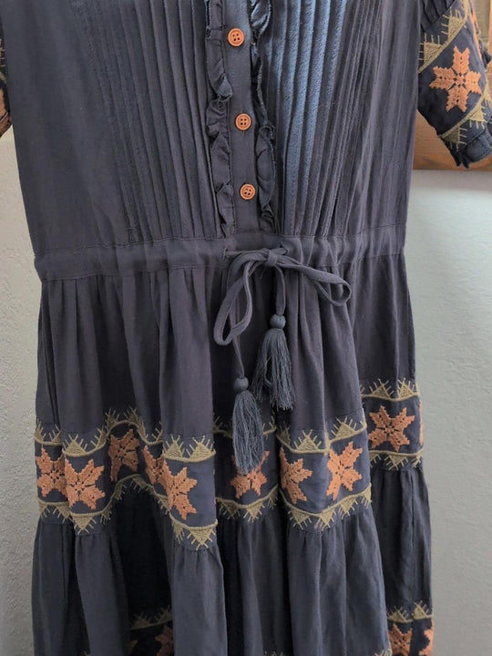Soft Navy embroidered Ivy City Co Capri Dress - Small