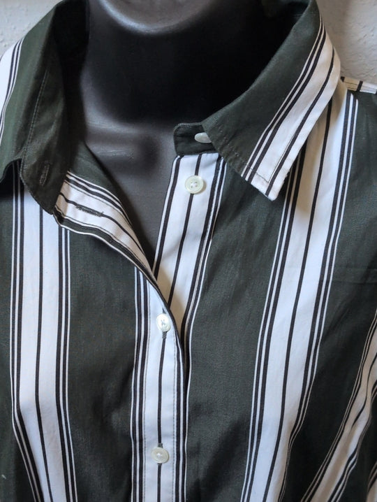 Madewell Oversized Pleated-Sleeve Button-Up Shirt in Summit Green - Large