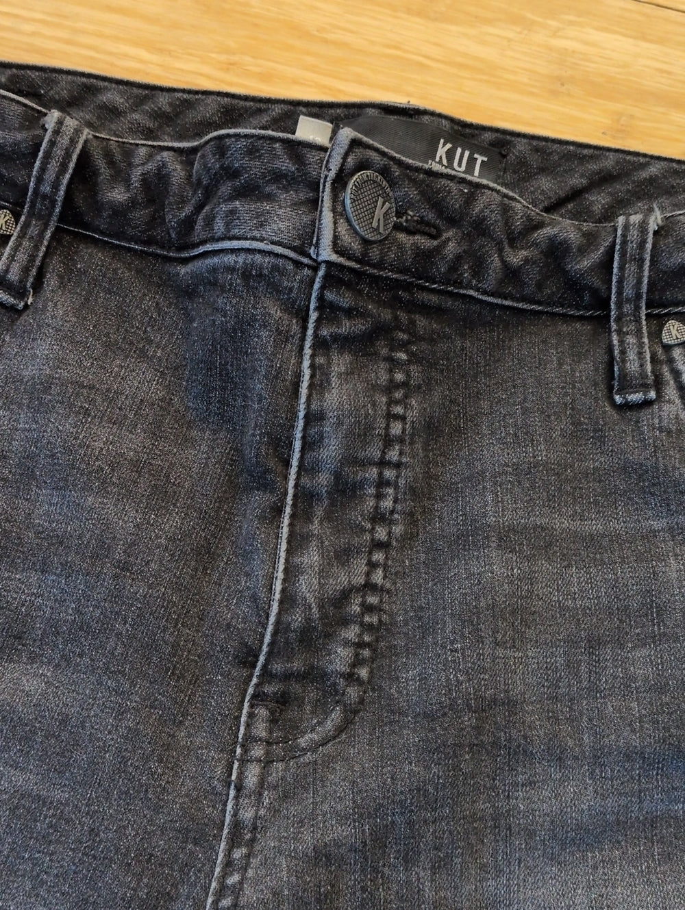 Kut From The Kloth Rachael Fab AF Mom High Rise Jeans In Washed Black  - 12