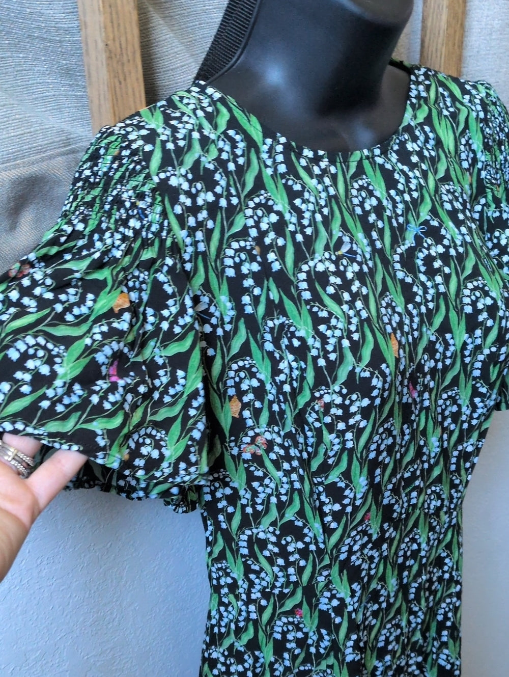 Hill House Home The Dominique Dress  in the Black Lily of the Valley print XS