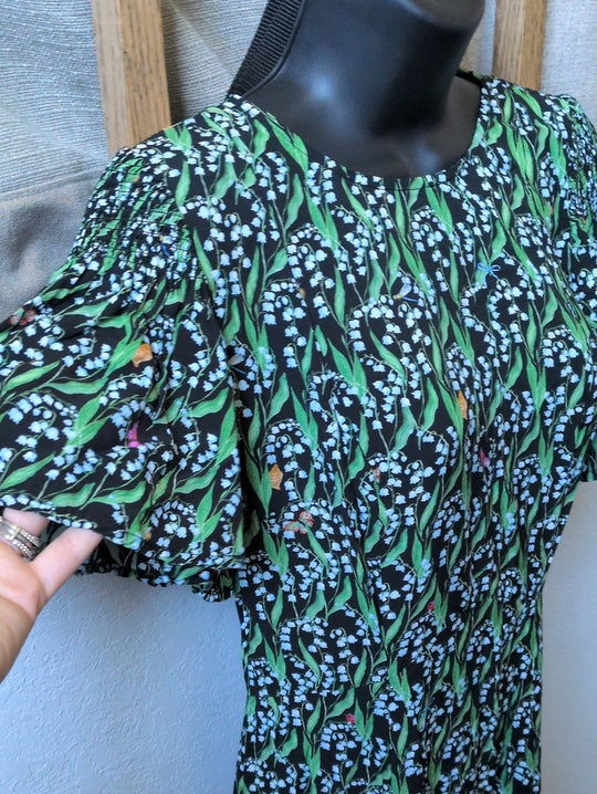 Hill House Home The Dominique Dress  in the Black Lily of the Valley print XS