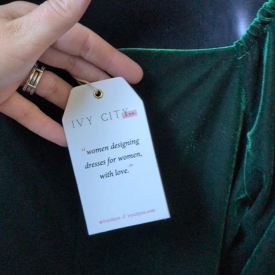 Ivy City Co Scarlett Dress In Green Velvet - XL