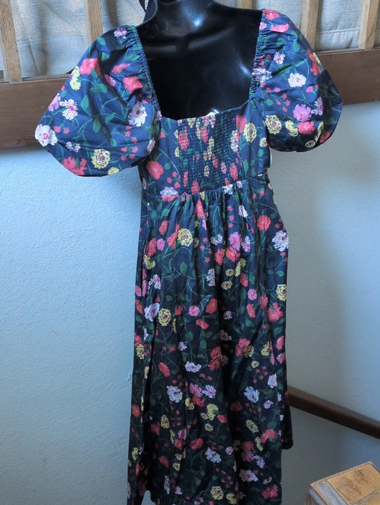 The Matilda Dress In Multi Navy Floral Size Small