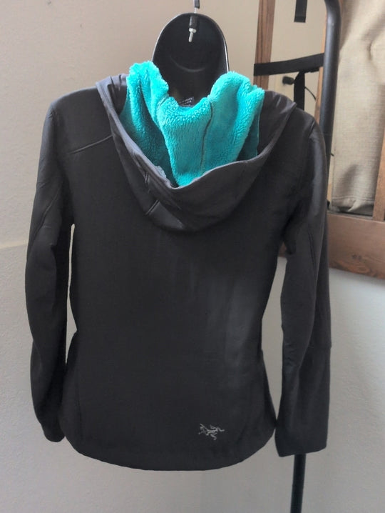 Arc'teryx Hyllus hooded jacket - Small
