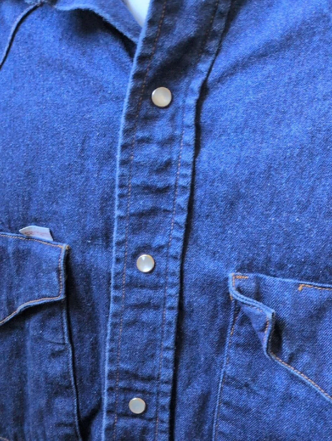 Vintage Carhartt SU008 denim pearl snap shirt In Dark Wash 18 X 36 (XL)